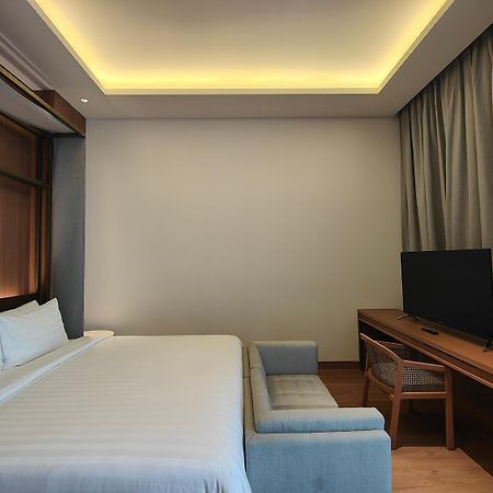Ra Suites Simatupang Jakarta Extérieur photo