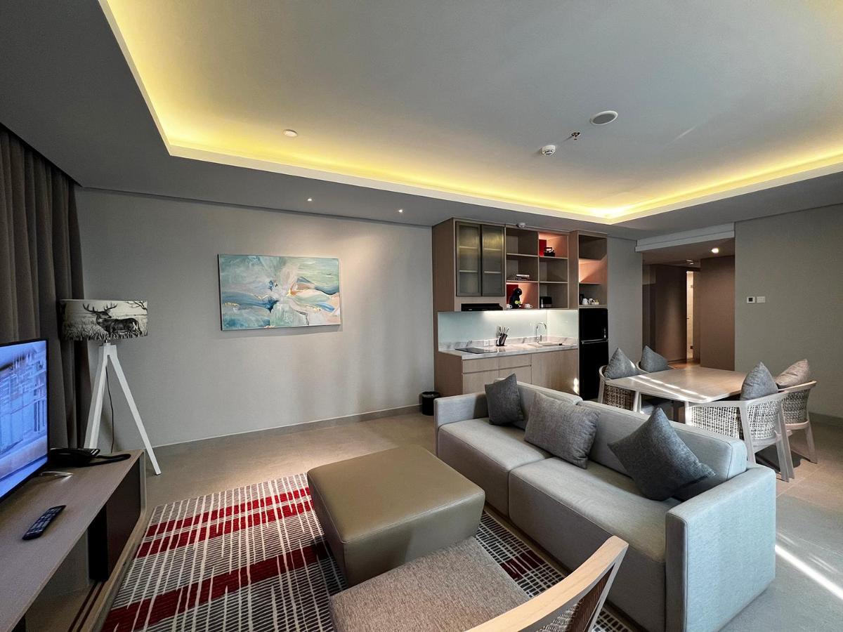 Ra Suites Simatupang Jakarta Extérieur photo