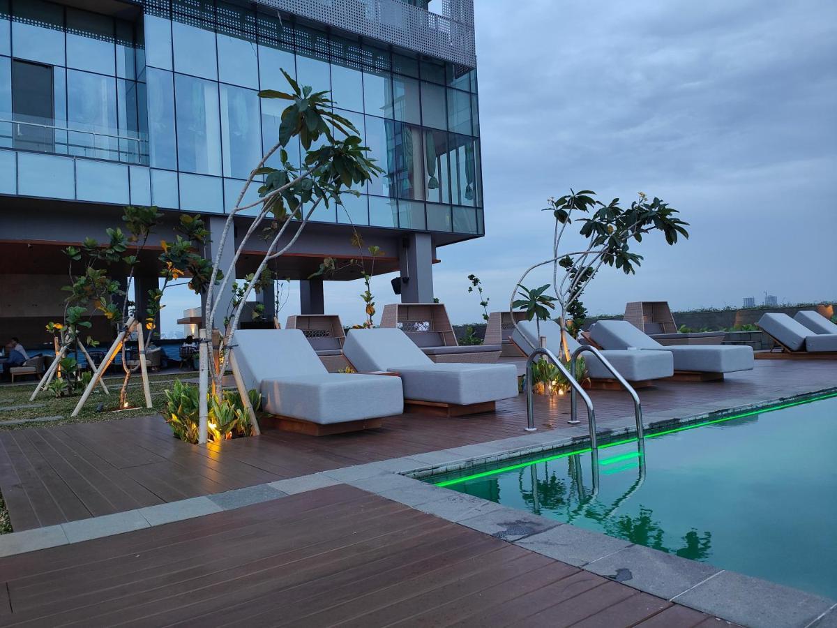 Ra Suites Simatupang Jakarta Extérieur photo